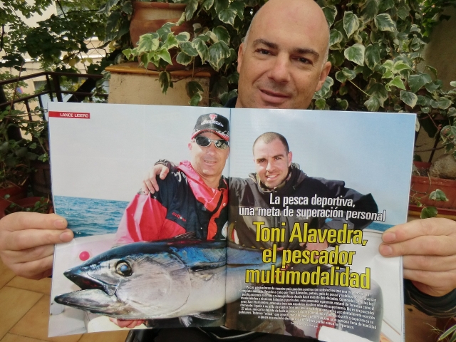 Posando en la prensa.JPG